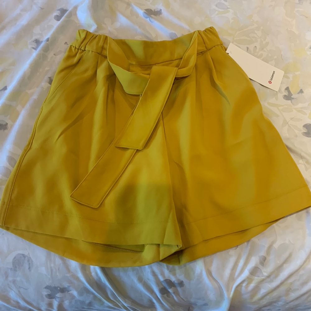 gold lululemon size 6 shorts